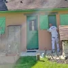 Ravalement de façade avec application d’enduit monocouche projeté à Limetz-Villez